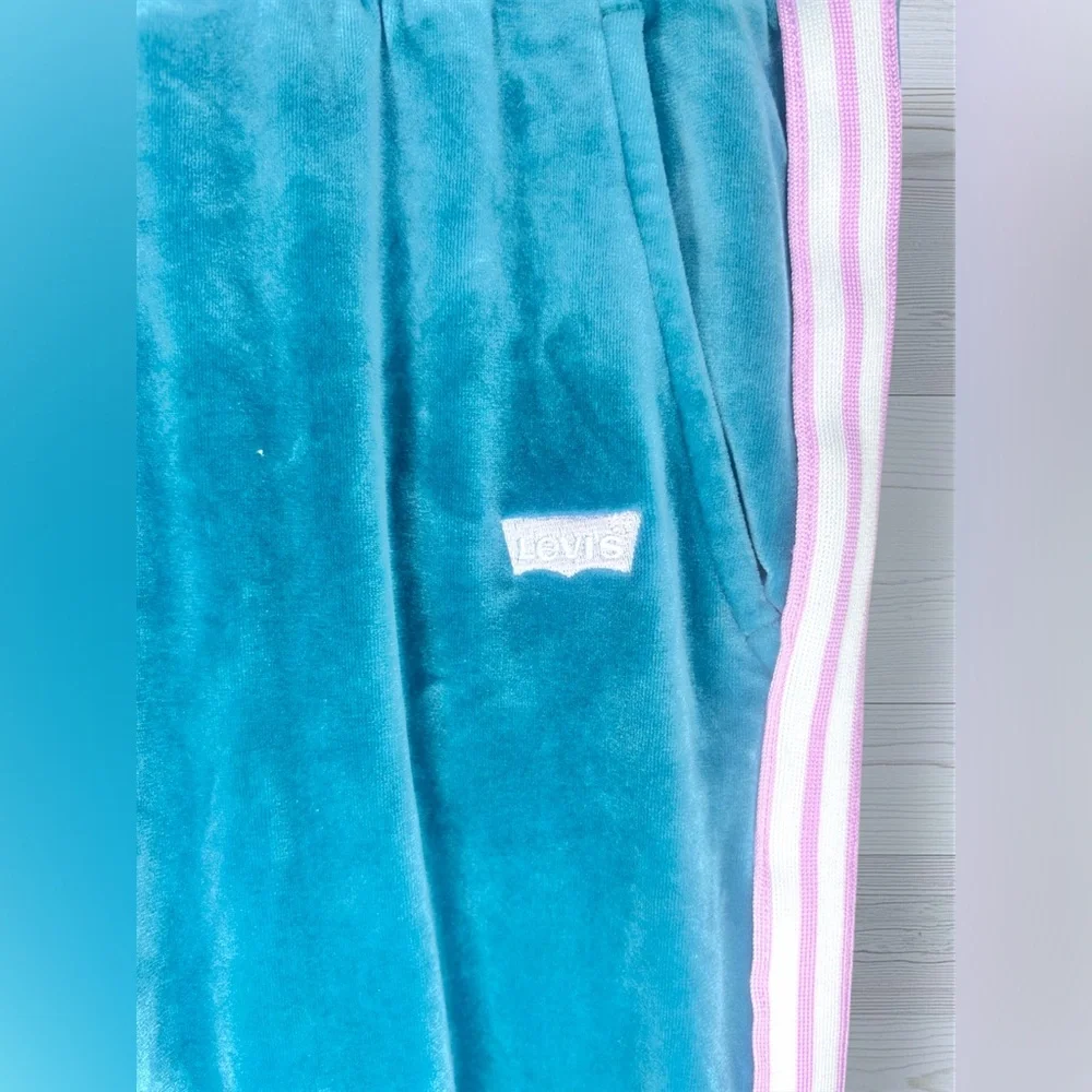 LEVI’S Girls Velour Jogger Sweatpants with Tracksuit Stripes - Picture 5 of 10